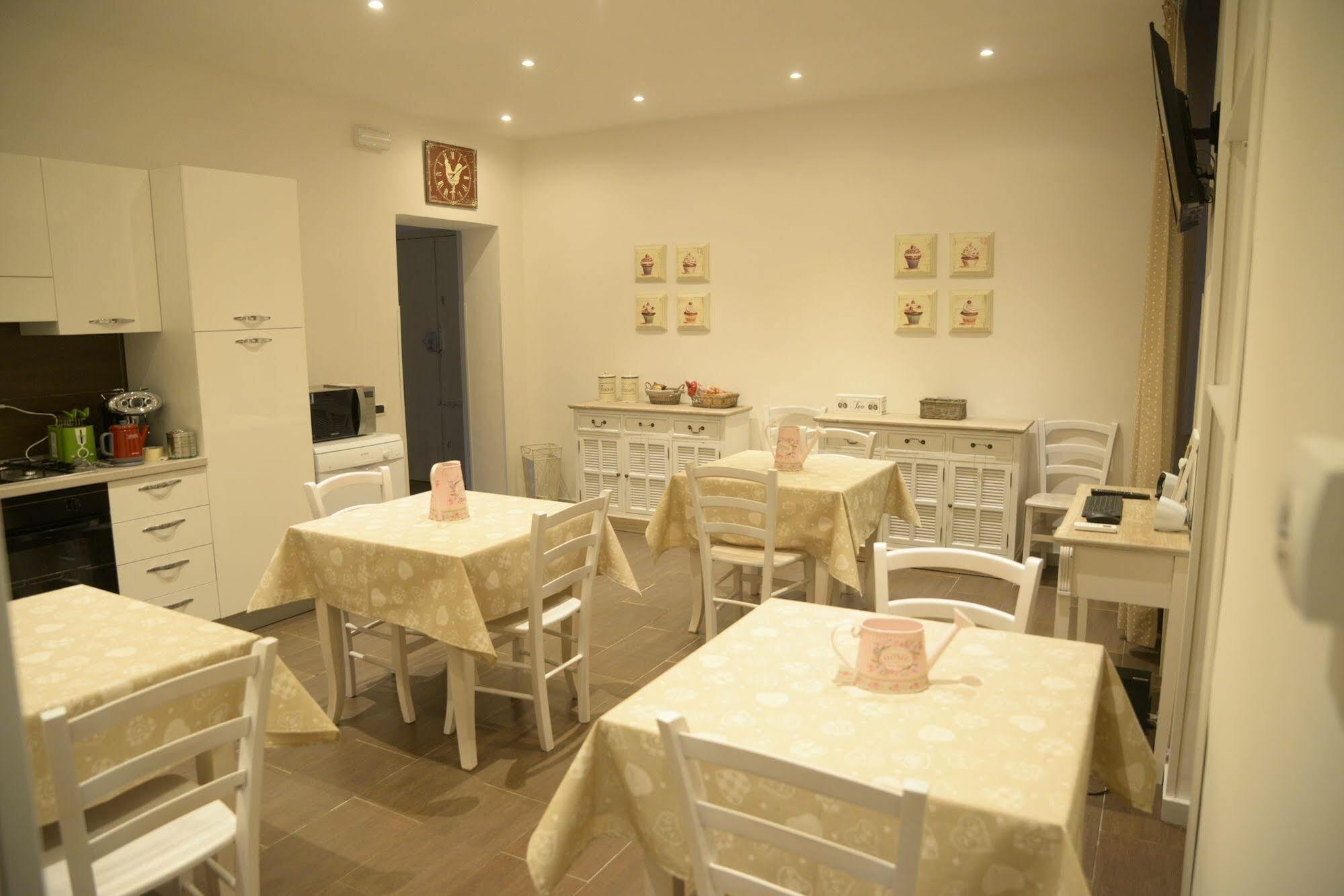Affittacamere O La Civetta Di Trastevere 3*